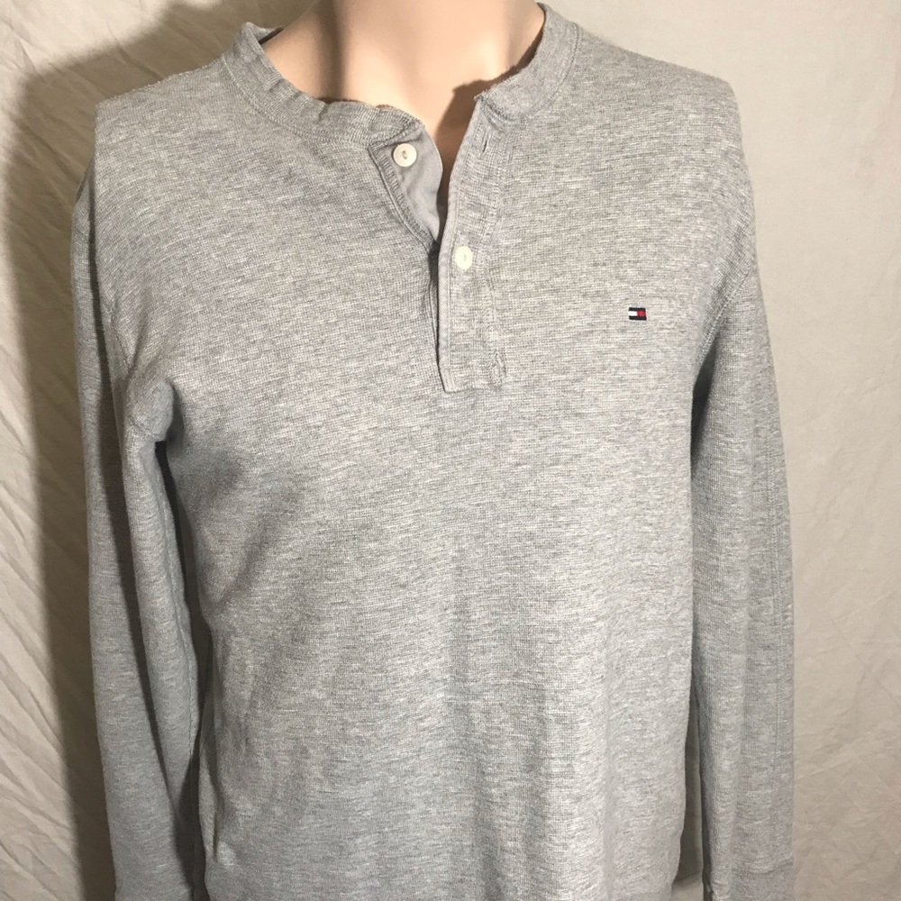 Tommy Hilfiger pull over size large